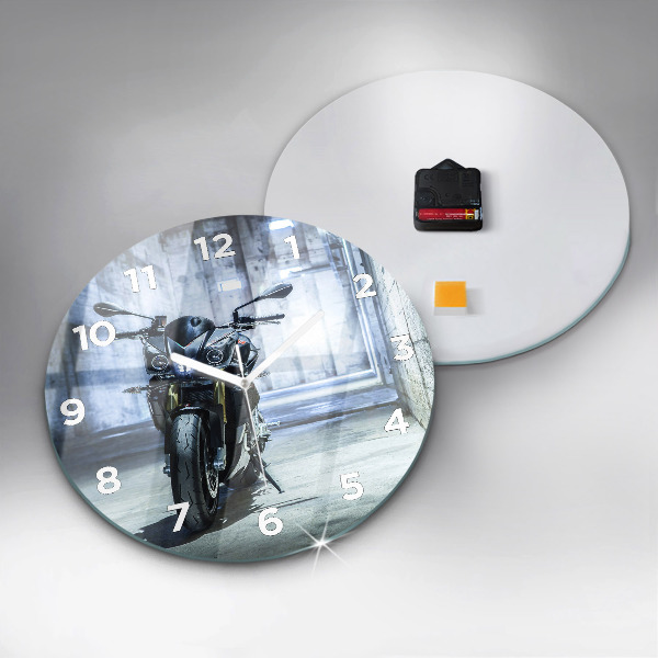 Reloj redondo pared Moto en un callejón