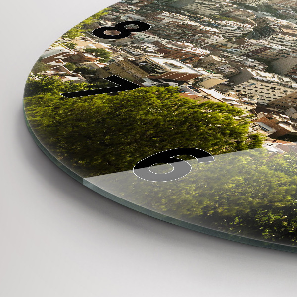 Reloj de pared redondo Vista de Montjuic en Barcelona