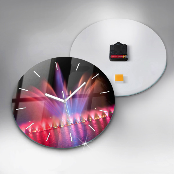 Reloj redondo pared Fuente de Wrocław por la noche