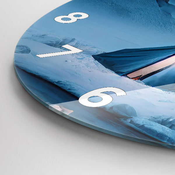 Reloj de cristal redondo Tienda de campaña en las montañas de Islandia