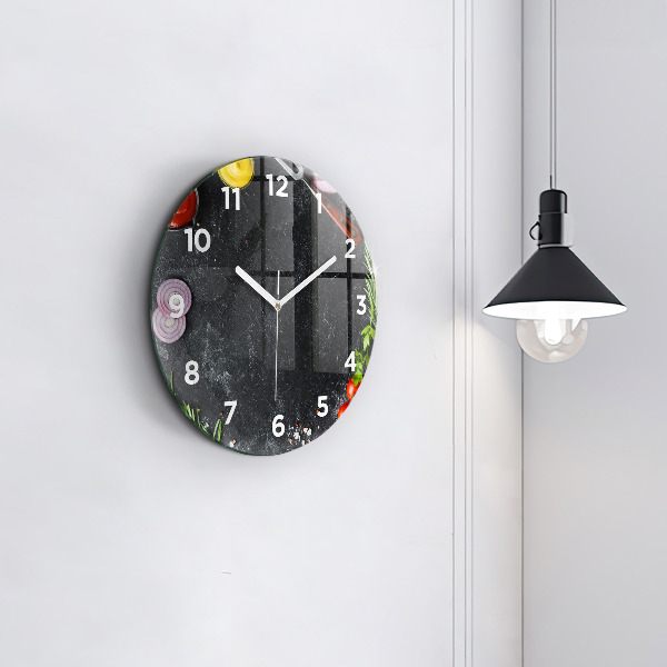 Reloj de pared redondo Verduras sobre una mesa